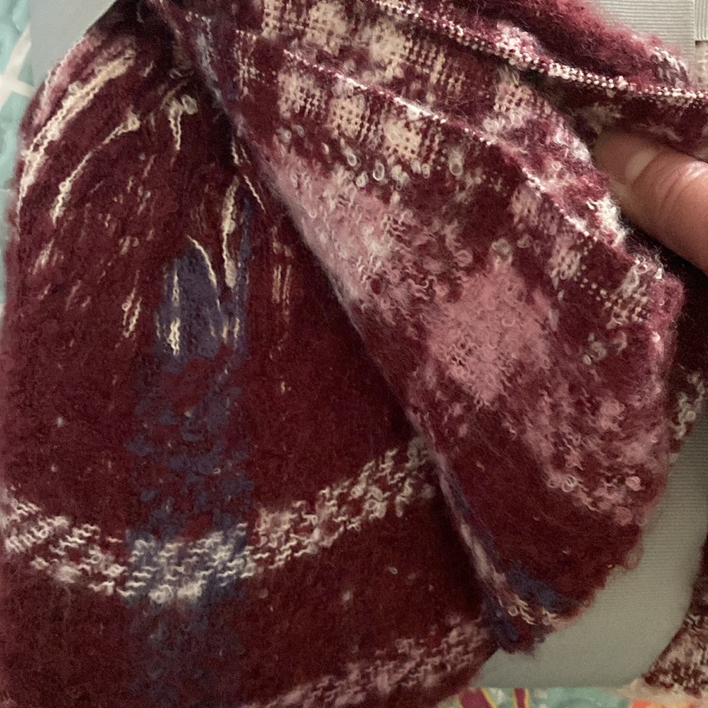 Women’s Falls Creek reversible fashion wrap burgundy plaid houndstooth OSFM New